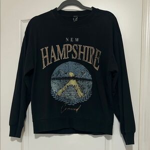 Forever 21 Black New Hampshire Graphic Sweatshirt size Medium